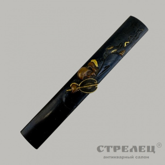фото — кодзука в пенале «хотей». япония